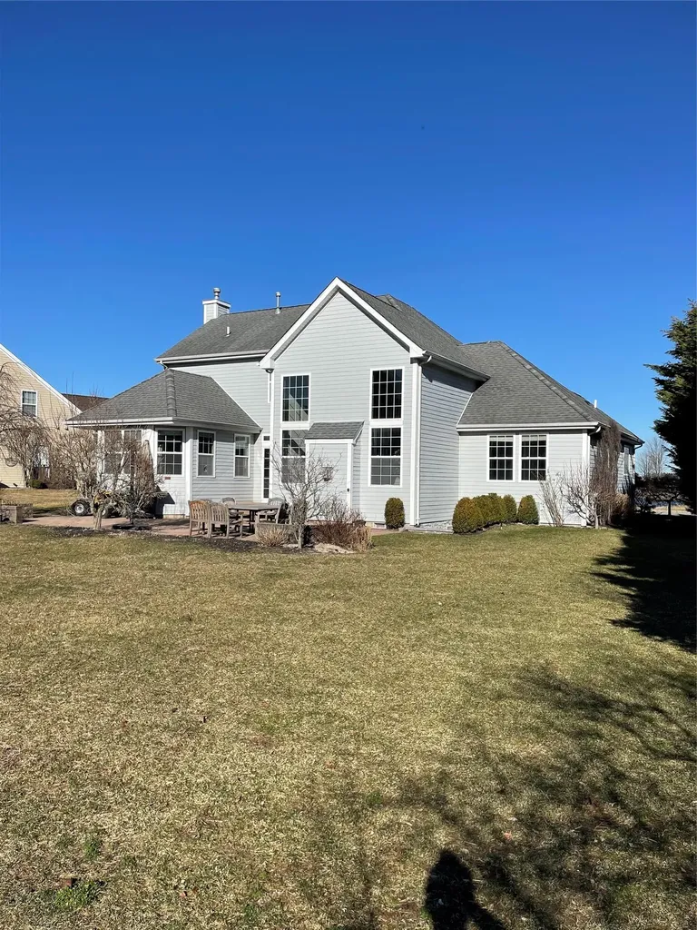 85 Windflower Lane Riverhead NY 11901