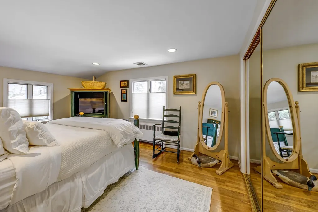 3 Orchard Lane Sea Cliff NY 11579
