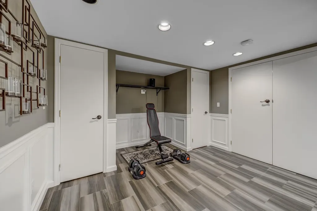 3 Orchard Lane Sea Cliff NY 11579