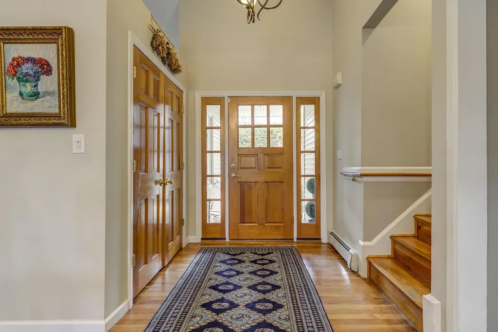 3 Orchard Lane Sea Cliff NY 11579