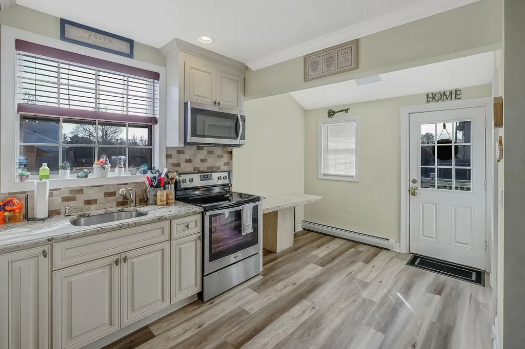 4 Hulse Court Patchogue NY 11772