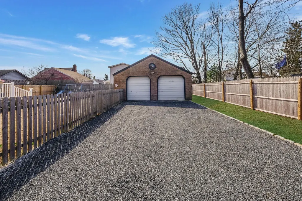 4 Hulse Court Patchogue NY 11772