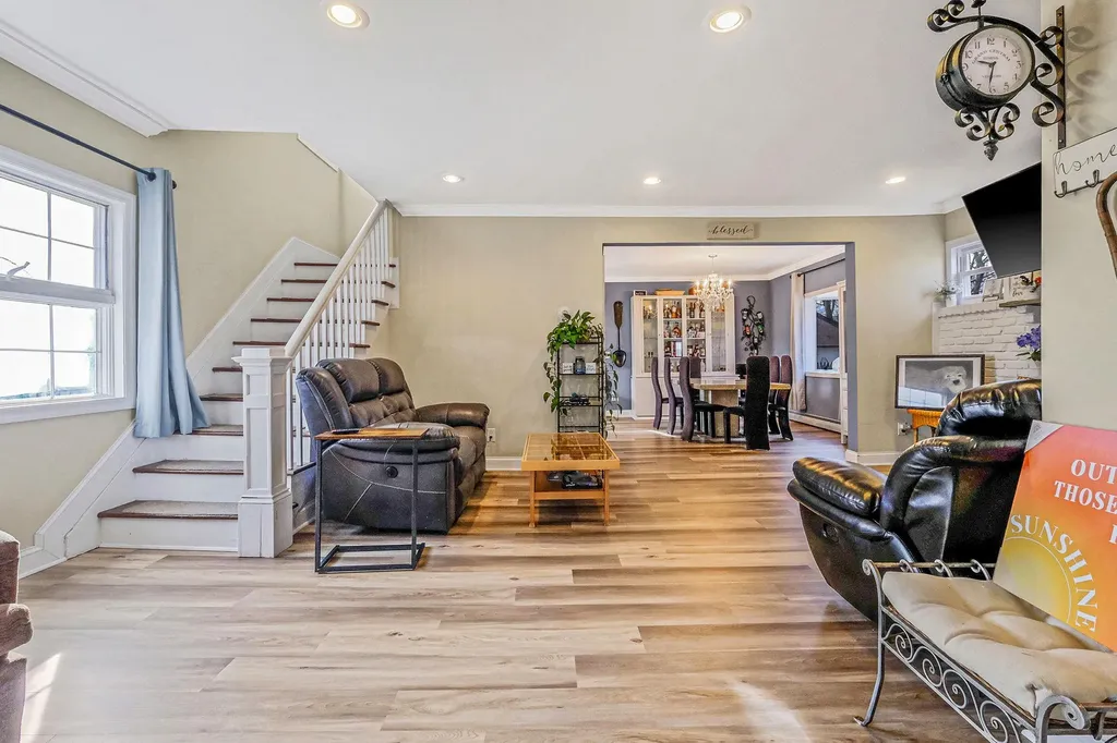 4 Hulse Court Patchogue NY 11772