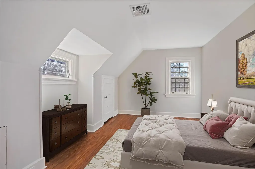 304 Loring Avenue Pelham NY 10803