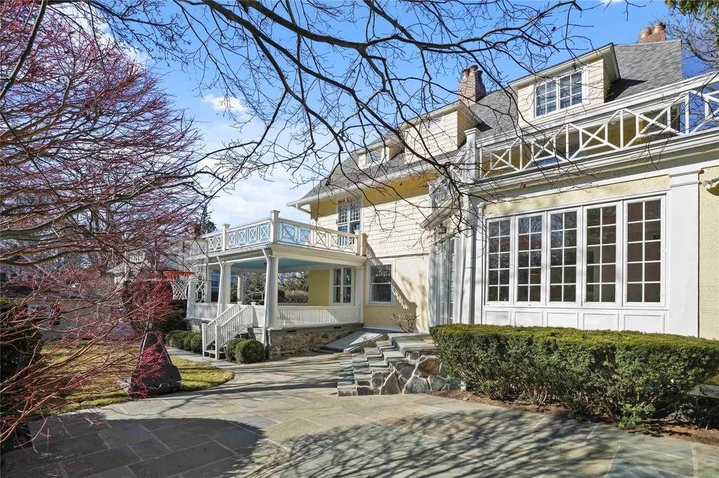 304 Loring Avenue Pelham NY 10803