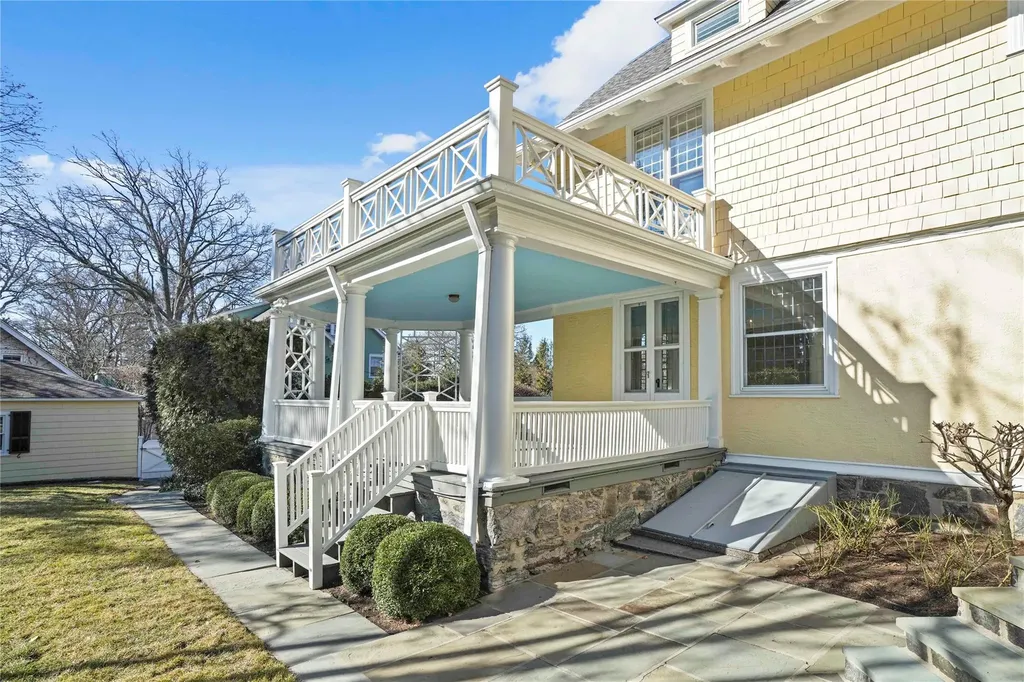 304 Loring Avenue Pelham NY 10803