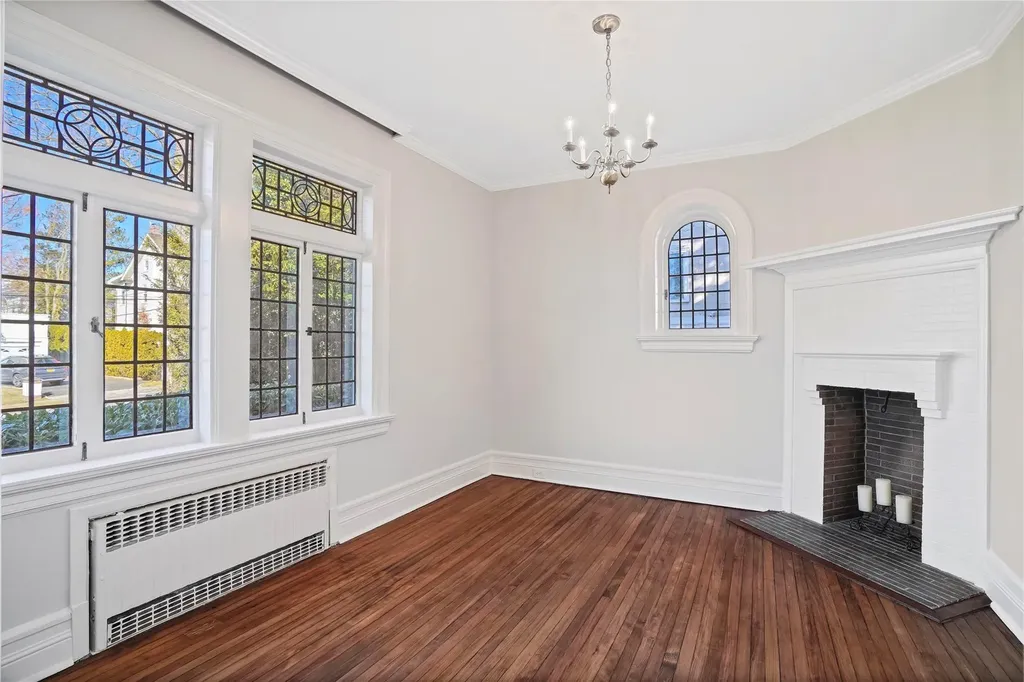 304 Loring Avenue Pelham NY 10803