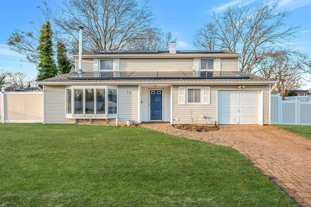 17 Corvette Road Selden NY 11784