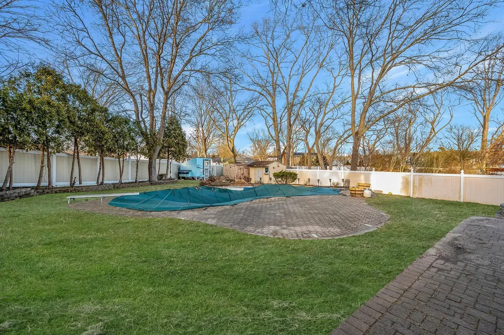 17 Corvette Road Selden NY 11784