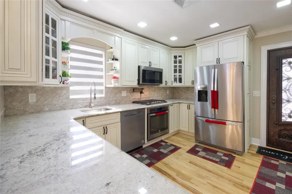 112 Shaw Avenue Valley Stream NY 11580