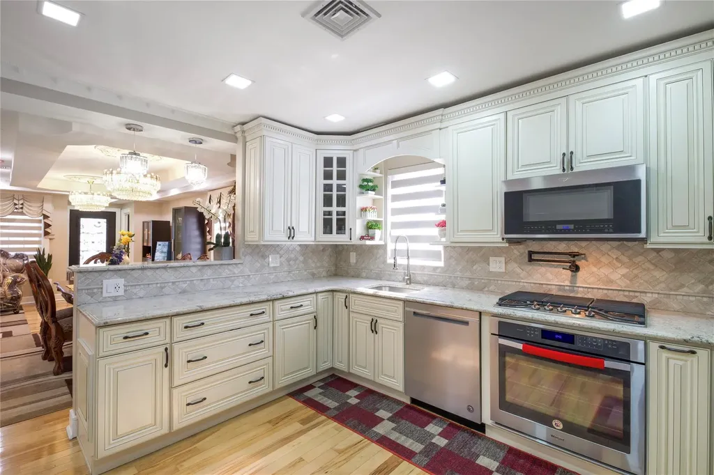 112 Shaw Avenue Valley Stream NY 11580
