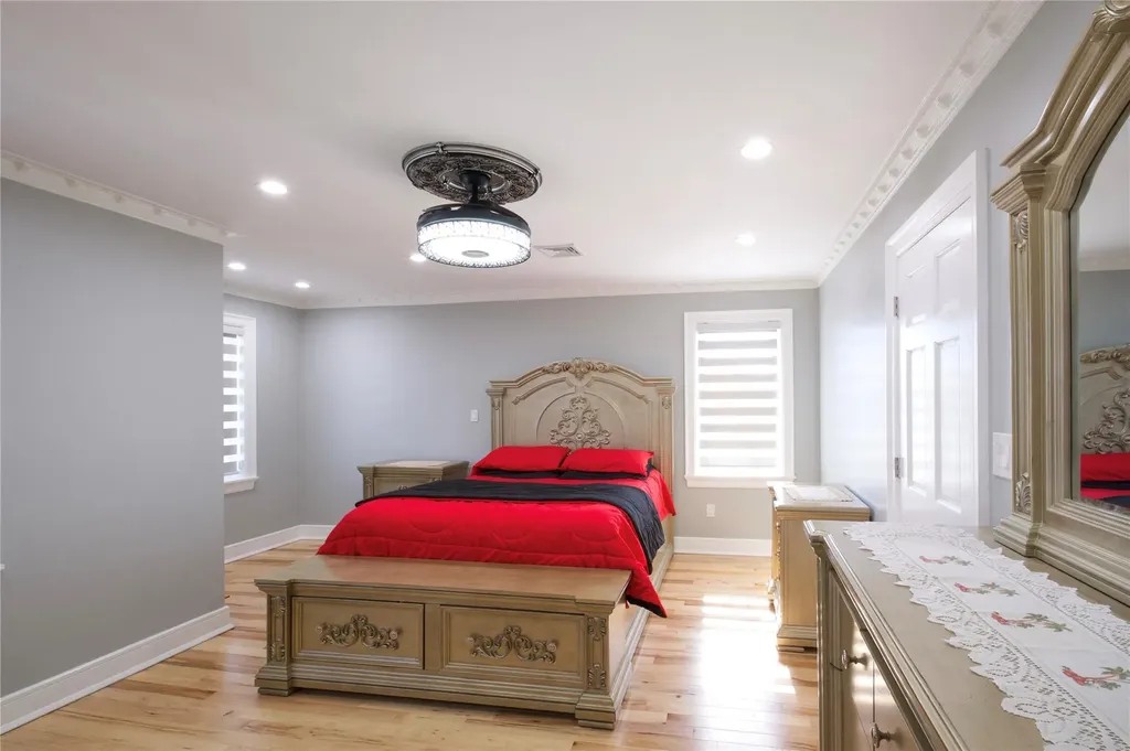112 Shaw Avenue Valley Stream NY 11580