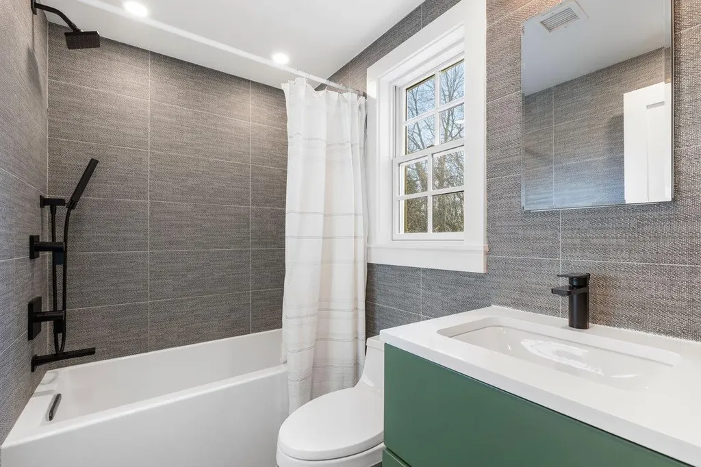 24 Genesee Trail Harrison NY 10528