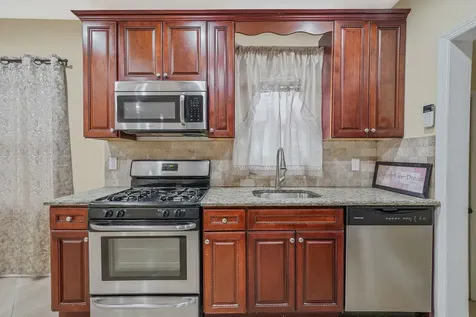 121-16 198th Street Springfield Gardens NY 11413