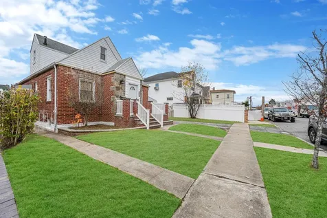 121-16 198th Street Springfield Gardens NY 11413