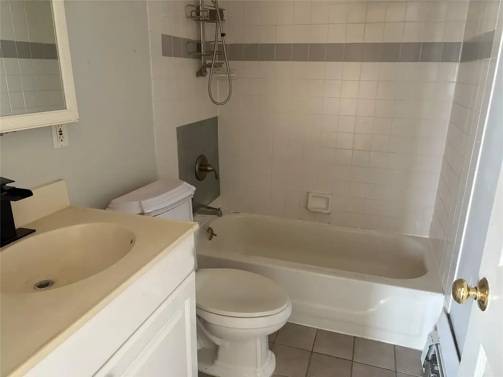 29 Meade Avenue Bethpage NY 11714