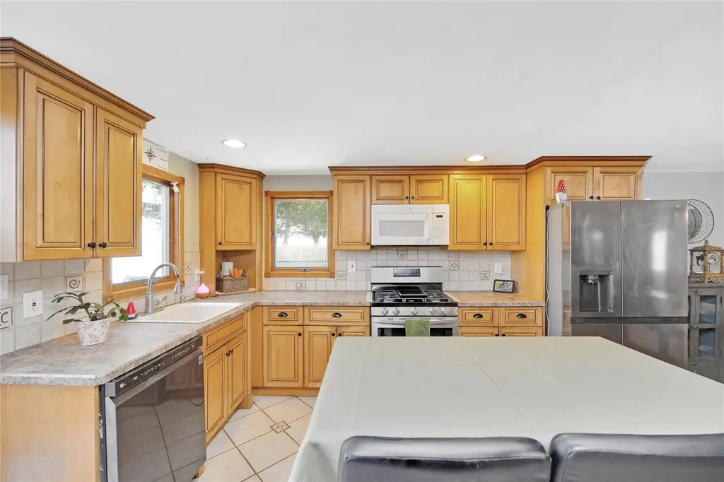 35 Daisy Drive Kings Park NY 11754