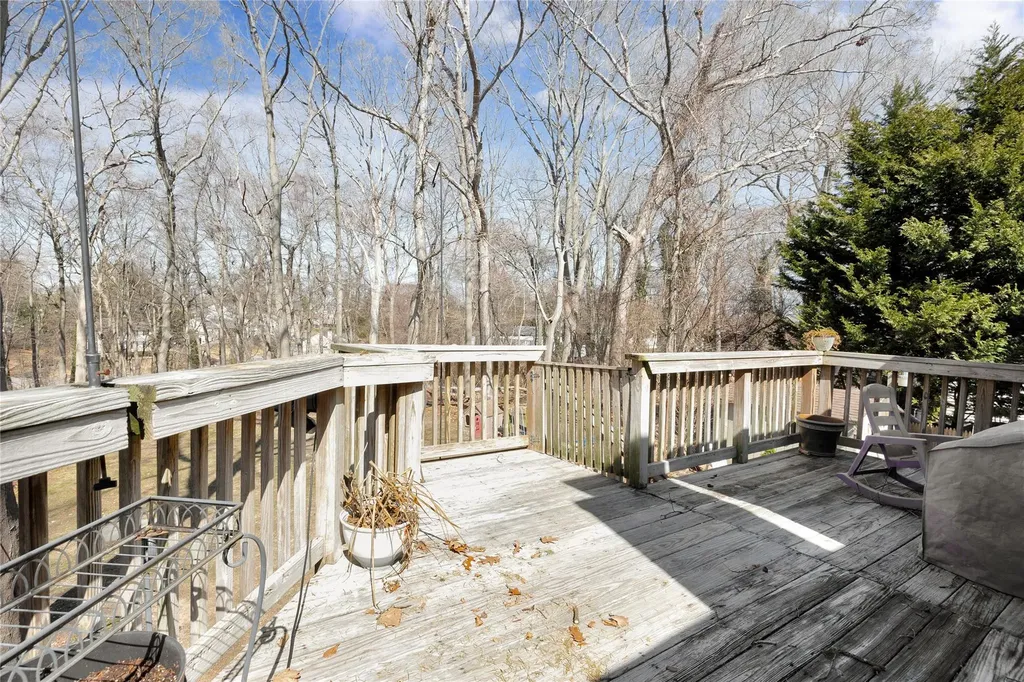 35 Daisy Drive Kings Park NY 11754