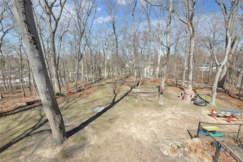 35 Daisy Drive Kings Park NY 11754