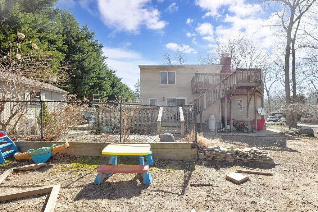 35 Daisy Drive Kings Park NY 11754