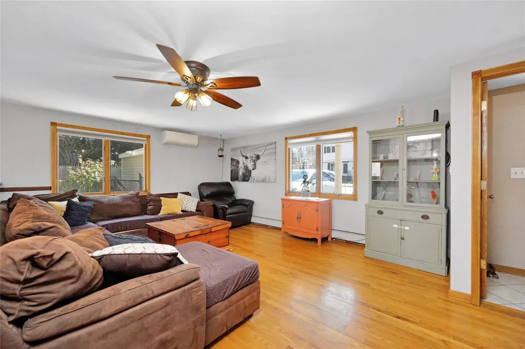 35 Daisy Drive Kings Park NY 11754