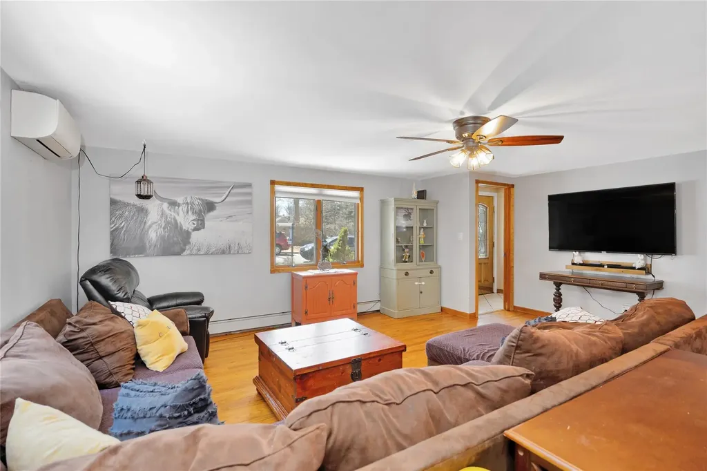 35 Daisy Drive Kings Park NY 11754