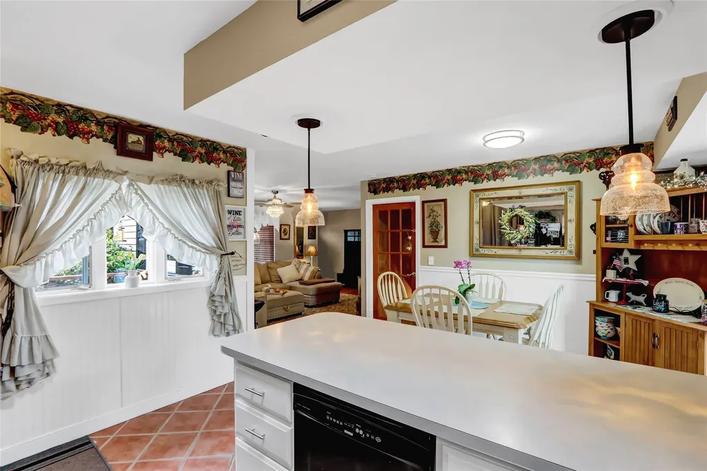 28 Williams Street Centereach NY 11720