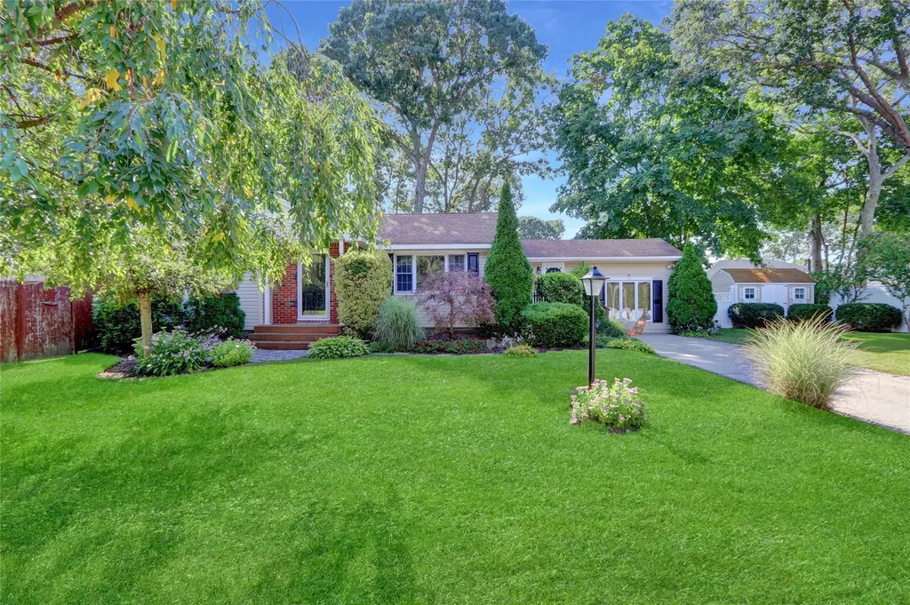 28 Williams Street Centereach NY 11720