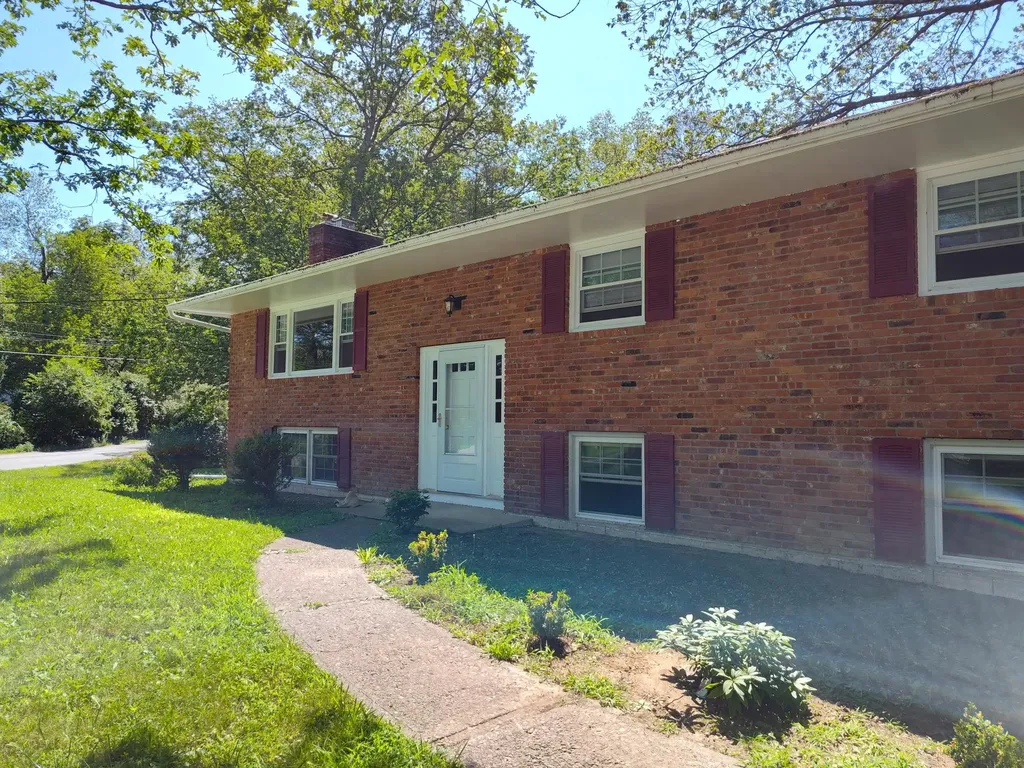 16 Robert Drive Hyde Park NY 12538