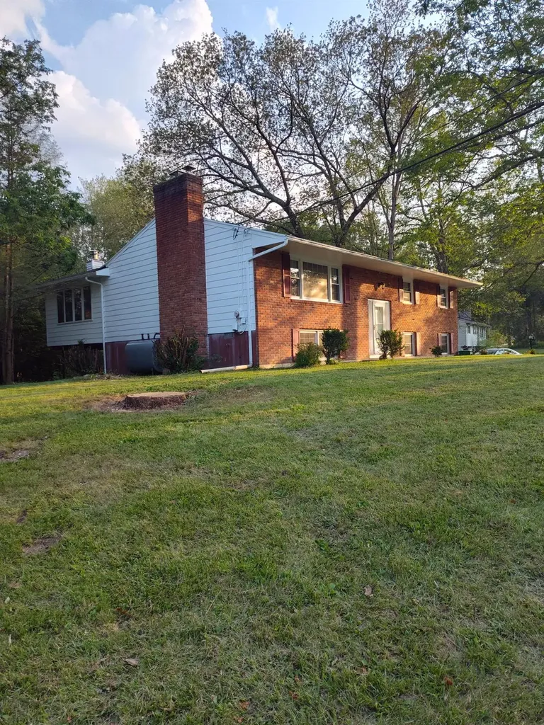 16 Robert Drive Hyde Park NY 12538