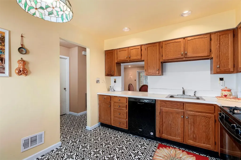 9 Rockledge Drive Suffern NY 10901