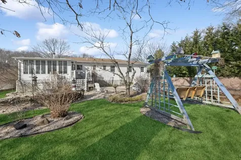 24 Palmetto Drive Shirley NY 11967