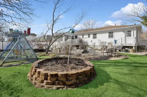 24 Palmetto Drive Shirley NY 11967