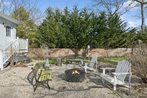 24 Palmetto Drive Shirley NY 11967