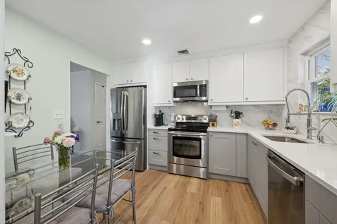 24 Palmetto Drive Shirley NY 11967