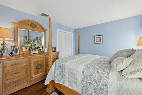 24 Palmetto Drive Shirley NY 11967