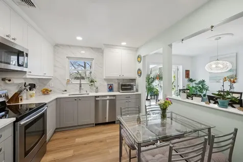 24 Palmetto Drive Shirley NY 11967