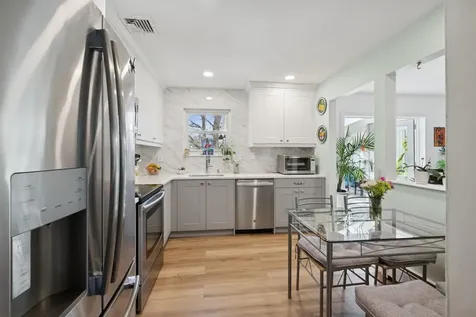 24 Palmetto Drive Shirley NY 11967