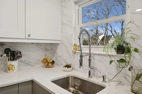 24 Palmetto Drive Shirley NY 11967