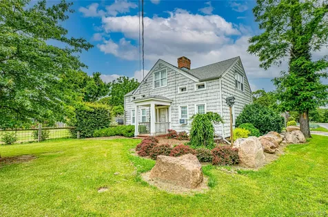 185-191 N Country Road Mount Sinai NY 11766