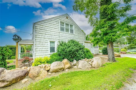185-191 N Country Road Mount Sinai NY 11766