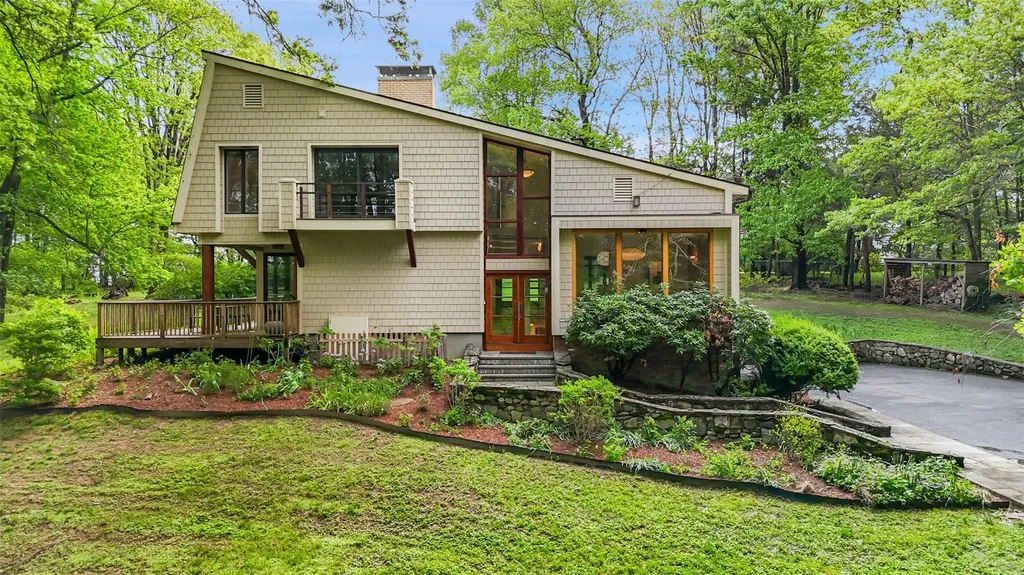 25 Moseman Avenue Katonah NY 10536