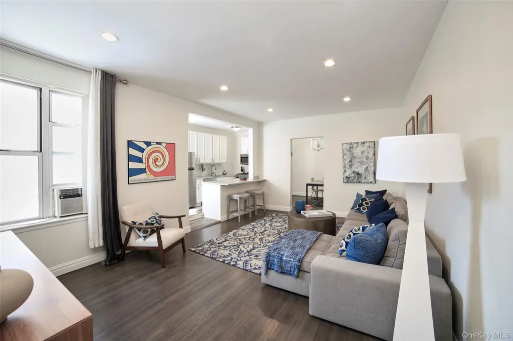 472 Gramatan Avenue Mount Vernon NY 10552