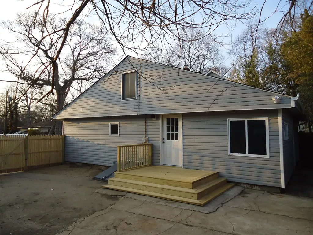 191 Laurelton Drive Mastic Beach NY 11951