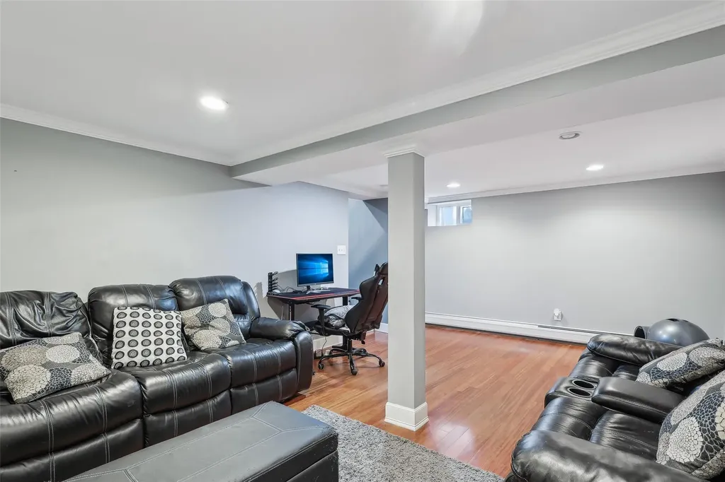 8 Birchwood Terrace Nanuet NY 10954