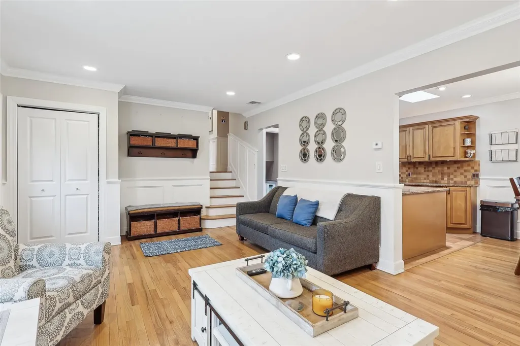 8 Birchwood Terrace Nanuet NY 10954