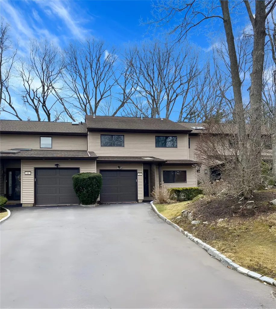 19 Northgate Circle Melville NY 11747