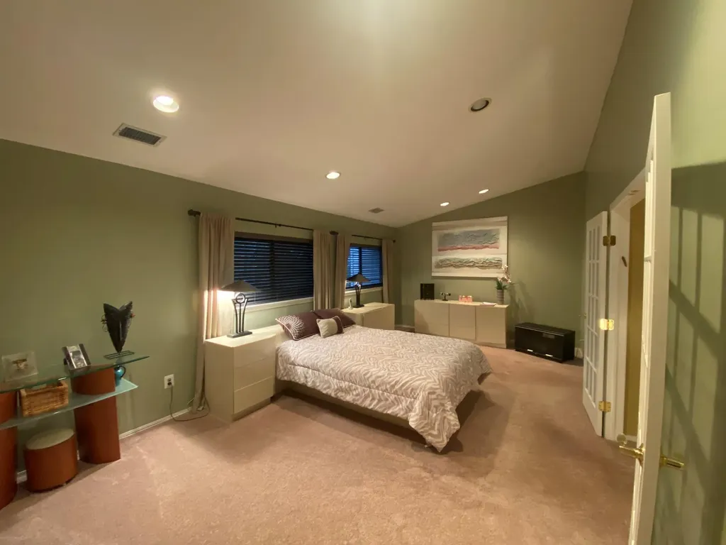 19 Northgate Circle Melville NY 11747