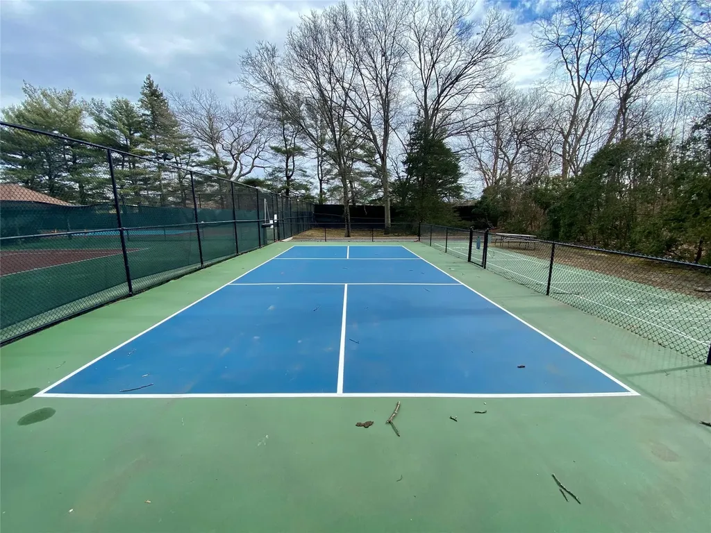 19 Northgate Circle Melville NY 11747