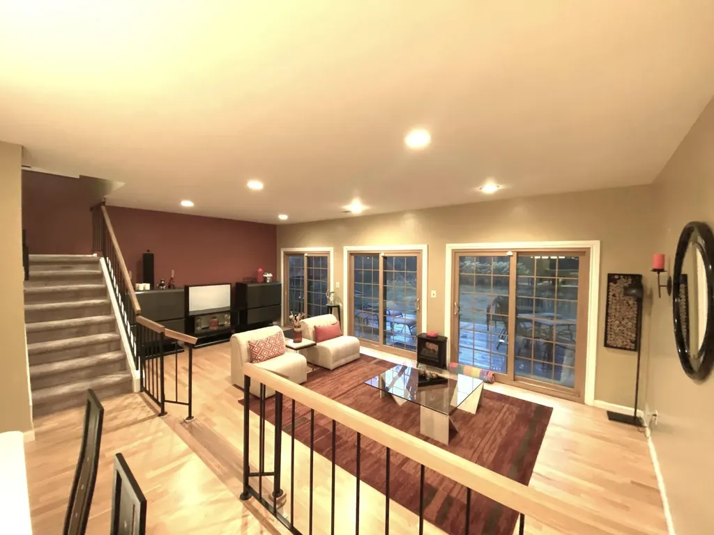19 Northgate Circle Melville NY 11747